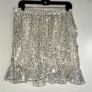 Lauren Conrad XL “Never Worn” cream skirt with silver sequins & side zip closure